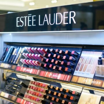 Estée Lauder Boosts Cost of Restructuring Moves to $1.75 Billion